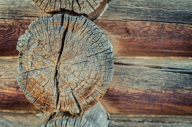 Ile metrów drewna zastąpi tonę węgla w domowym ogrzewaniu?