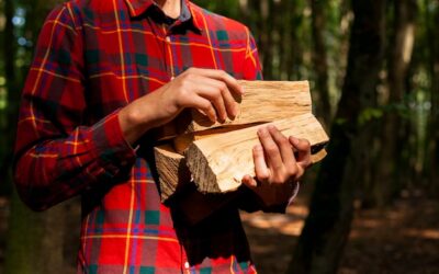 Jak równo ciąć drewno bez profesjonalnych narzędzi?