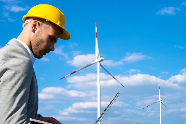 Jak zbudować prądnicę wiatrową w domowych warunkach?